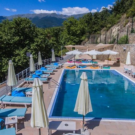 Nymfes Hotel Káto Loutrákion Екстериор снимка