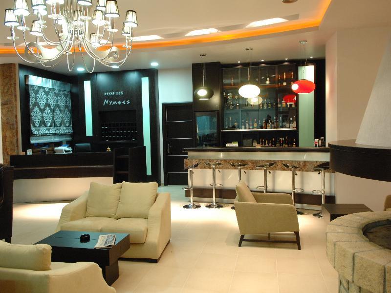 Nymfes Hotel Káto Loutrákion Екстериор снимка