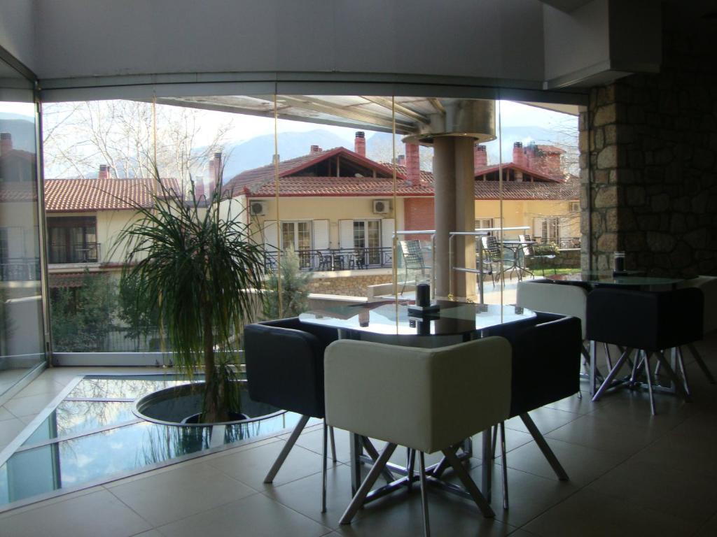 Nymfes Hotel Káto Loutrákion Екстериор снимка